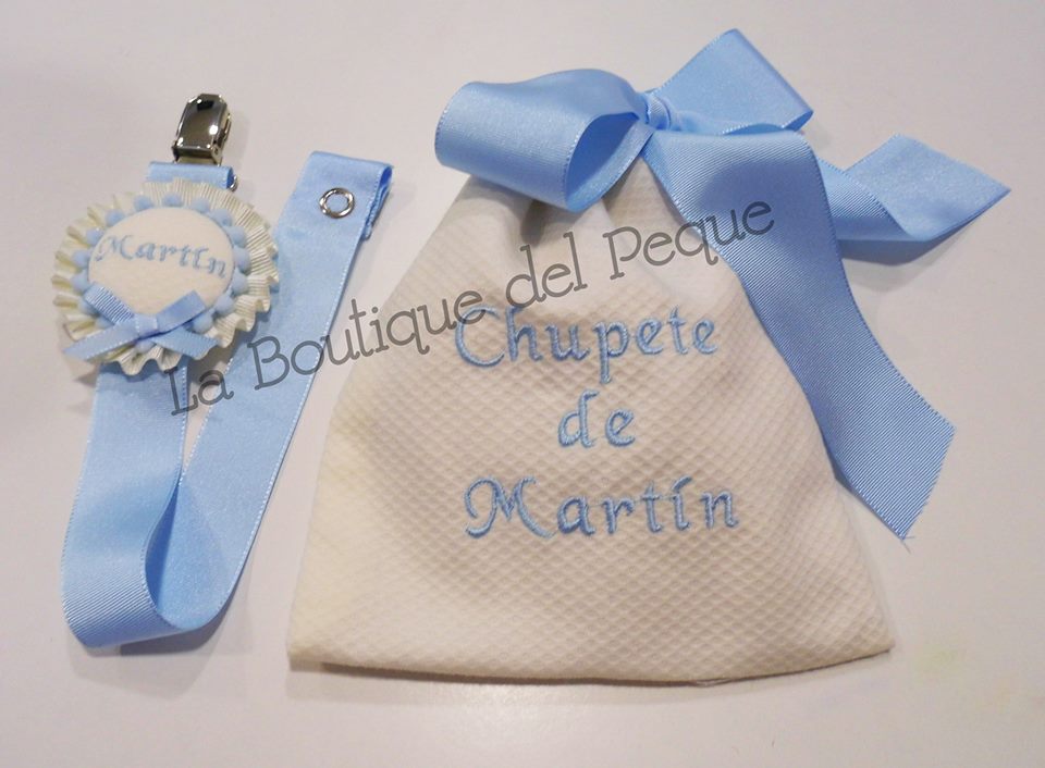 Kit chupetero nombre + bolsita para chupete beige-celeste